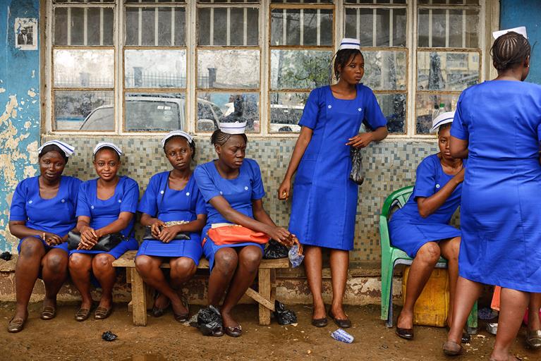 Health workers efforts in West Africa during Ebola crisis ru Сильные системы здравоохранения будут более устойчивыми при возникновении вспышек
