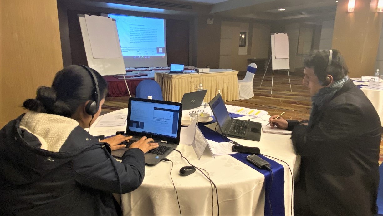 7_Participant working together with mentor for manuscript development_SORT IT_Nepal