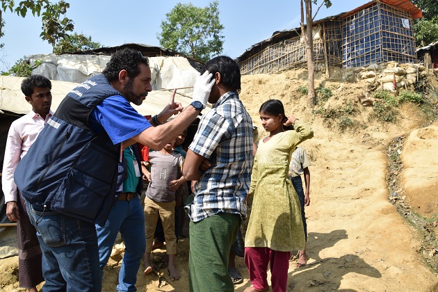 Health surveillance in Cox’s Bazar WHO’s diseases detectives 2 Health surveillance in Cox’s Bazar WHO’s diseases detectives 2