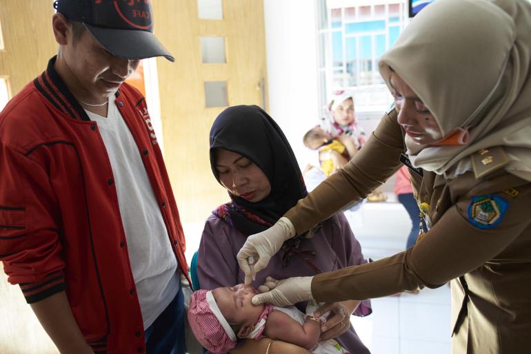 Seorang anak diimunisasi rotavirus