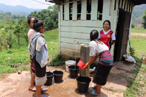 20180518-water-collection-point-480px 20180518-water-collection-point-480px