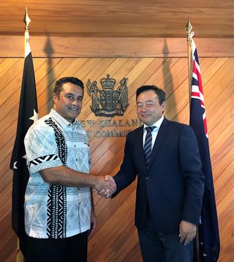 01 NZ High Commissioner Phillip Taula and WHO Rep in PNG Dr Luo Dapeng 01 NZ High Commissioner Phillip Taula and WHO Rep in PNG Dr Luo Dapeng