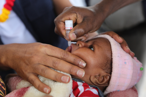 Papua New Guinea vaccinates almost 300,000 on first round of polio campaign
