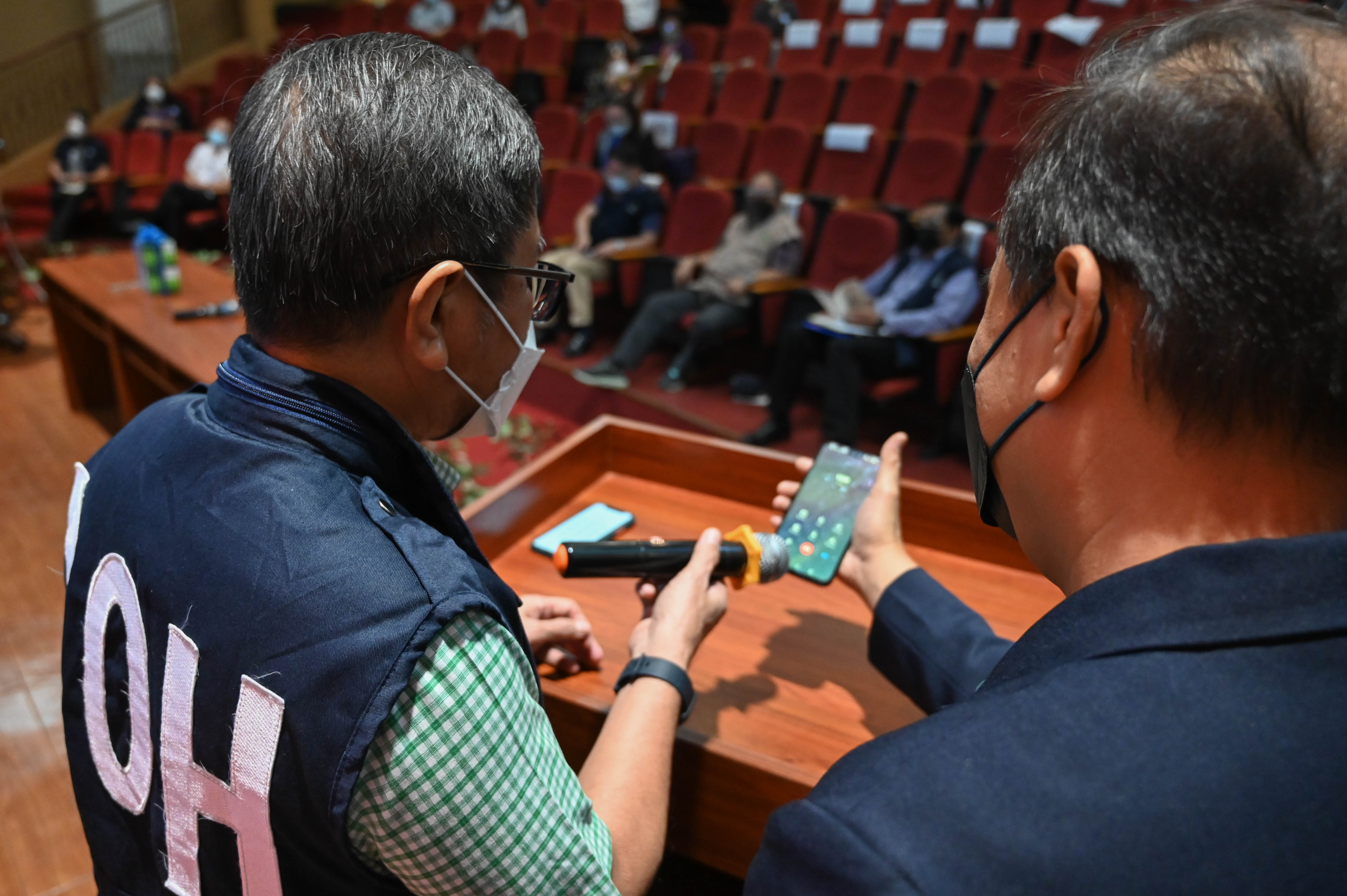 ceremonial call to the DOH Quitline 1558  during the launch of the toll-free service