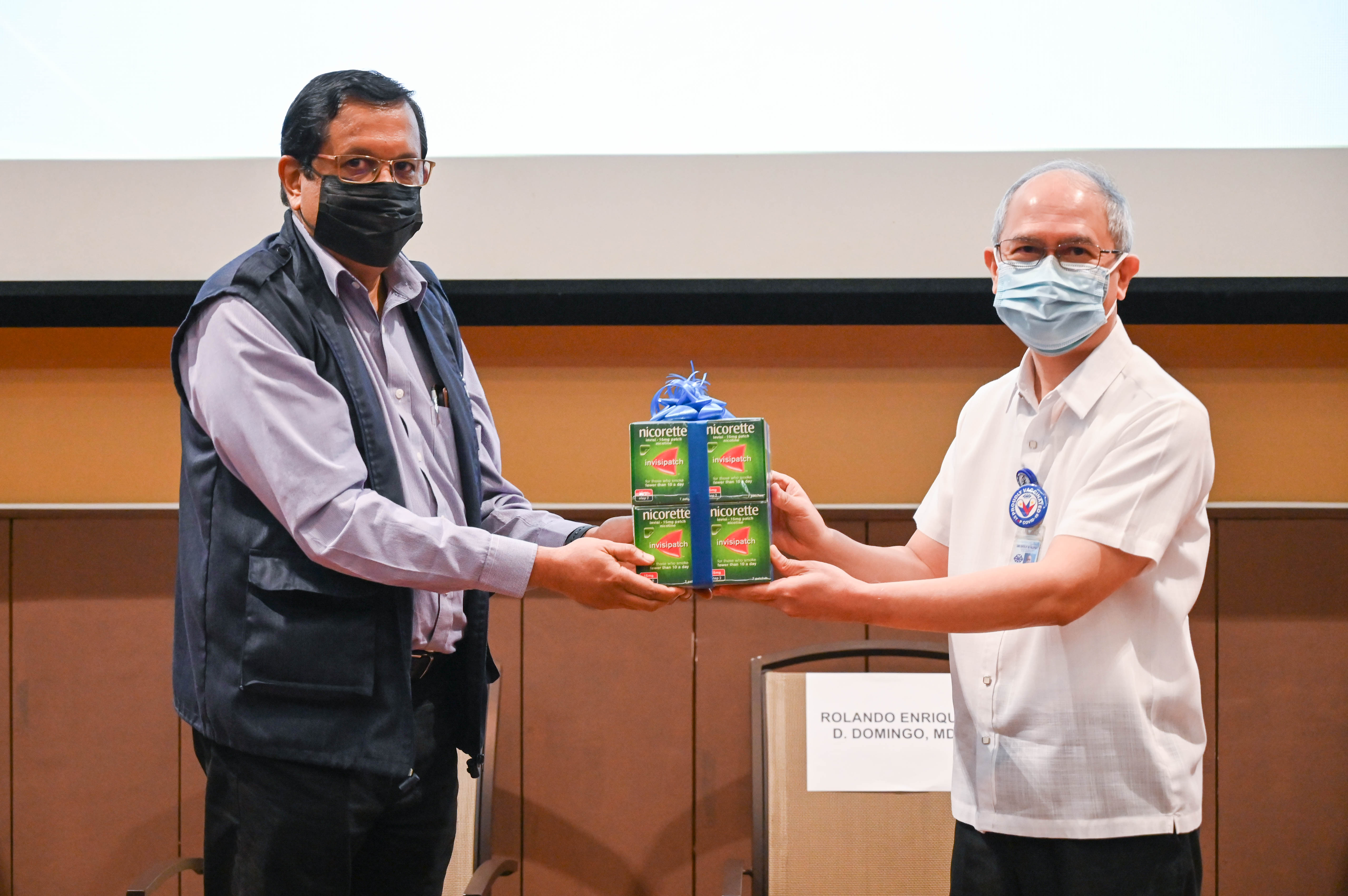 the ceremonial handover of over 315,000 Nicotine Replacement Therapy (NRT) patches to the Lung Center of the Philippines