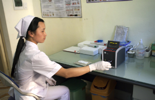 HIV/AIDS Testing in Dien Bien province in Vietnam HIV/AIDS Testing in Dien Bien province in Vietnam