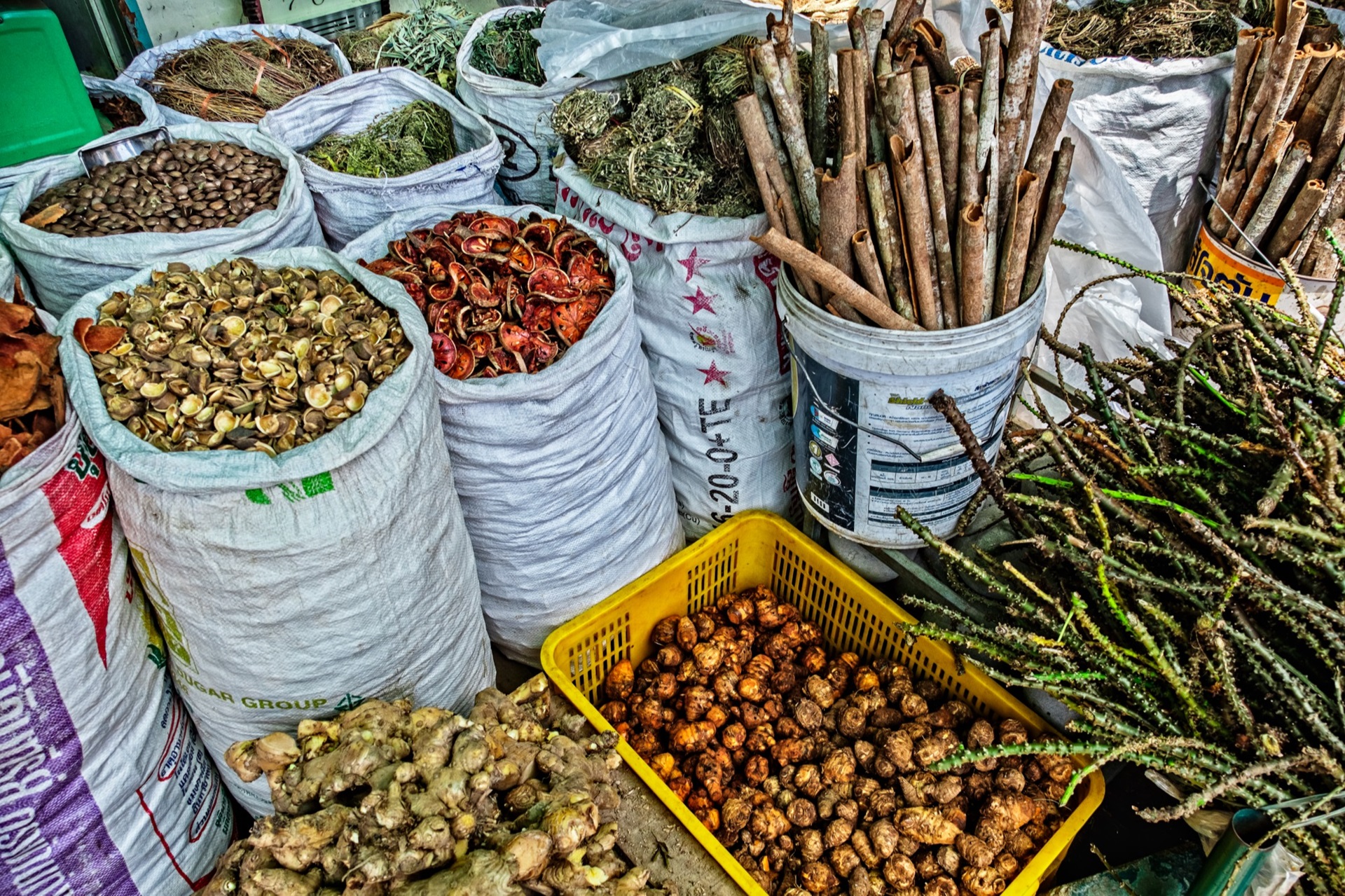 Middle Eastern herbal medicine market with traditional Arab herbs and natural remedies